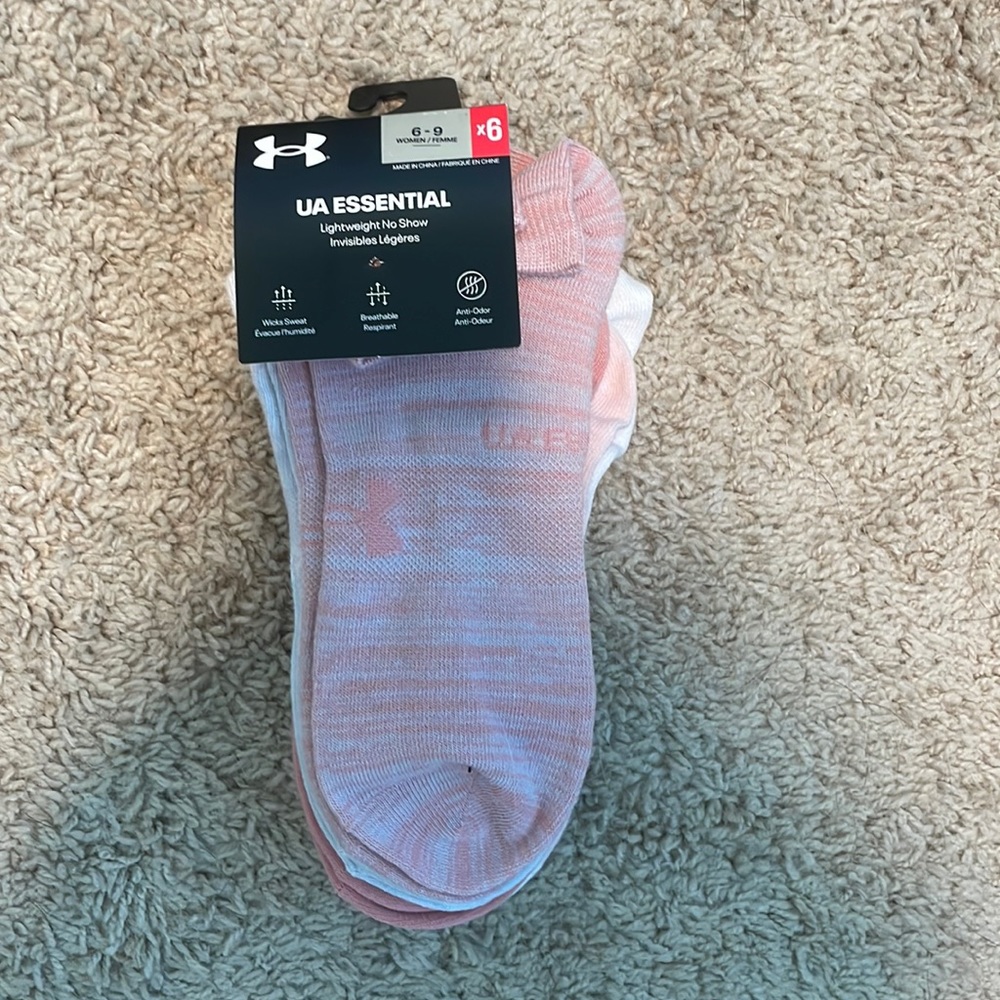 Six pack under armour essential lightweight no-show socks